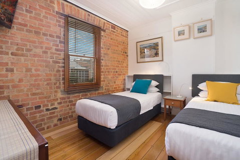 Newcastle Short Stay Apartments - 9 Alfred Street - Inverell Accommodation 1