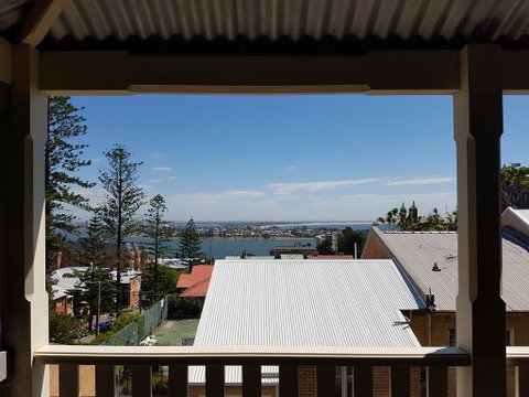 Newcastle Short Stay Apartments - Vista Apartment - Inverell Accommodation 0