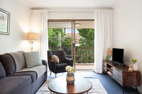 Newly-furnished 2-Bed Apartment With Gym And Pool - Inverell Accommodation 0