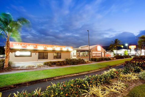 Nightcap At Balaclava Hotel - Inverell Accommodation 2