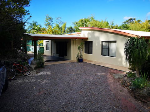 Noosa Edge Nudist Retreat - Inverell Accommodation 1