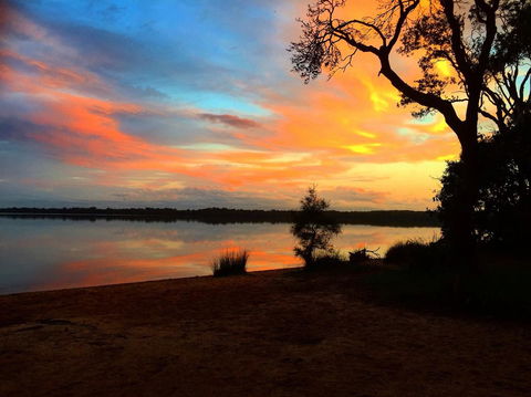 Noosa Lake House - Inverell Accommodation 2