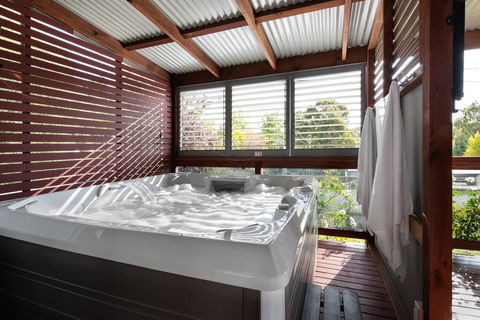 Oblique - Inverell Accommodation 0