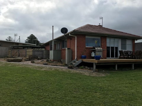 OCEAN BREEZE - Inverell Accommodation 1