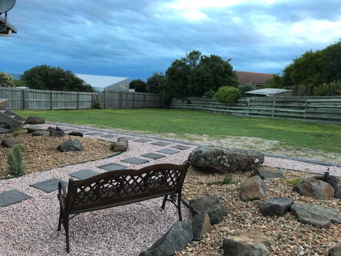 OCEAN BREEZE - Inverell Accommodation 0