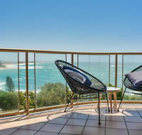 Ocean Front Moffat Beach Private Rooftop Terrace Walk to cafe's restaurants - Inverell Accommodation