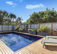 Ocean Luxe Retreat Luxury House with pool tennis court fireplace walk to beach - Inverell Accommodation