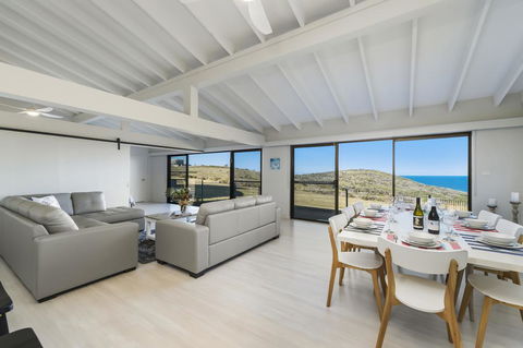 Ocean Paradise - Inverell Accommodation 0