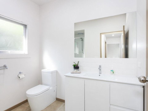 OCEANS 12 - ANGLESEA - Inverell Accommodation 2