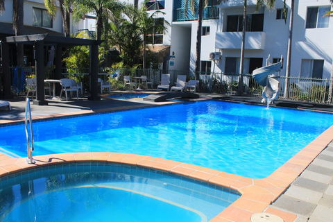 Oceanside Hawks Nest - Inverell Accommodation 0