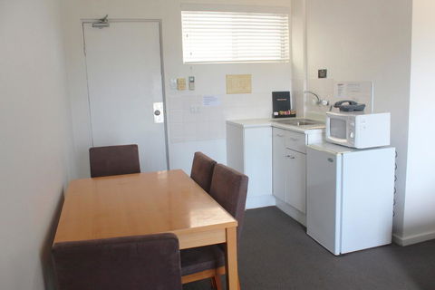 Oceanside Hawks Nest - Inverell Accommodation 2