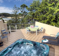 oceanview 6 with rooftop terrace  spa - Inverell Accommodation