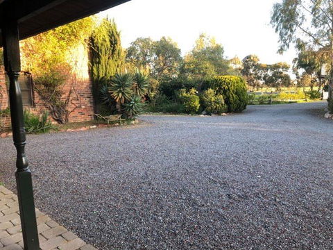 Olde Horsham Motor Inn - Inverell Accommodation 0