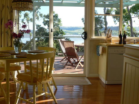 Olive's Cottage - Inverell Accommodation 0