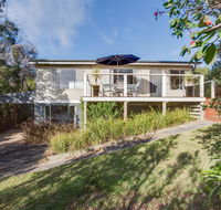 Orcades Beach House - Inverell Accommodation