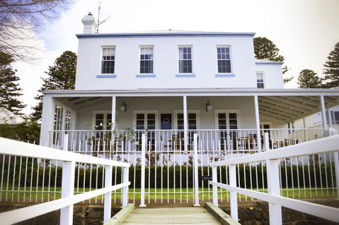 Oscars Waterfront Boutique Hotel - Inverell Accommodation 0