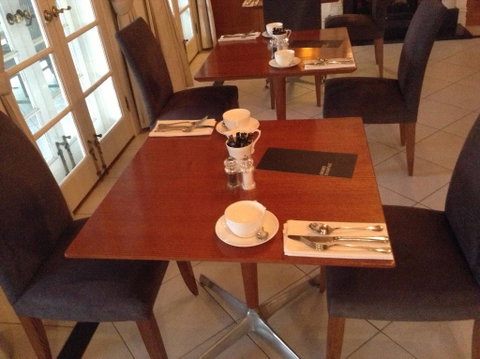 Oscars Waterfront Boutique Hotel - Inverell Accommodation 1