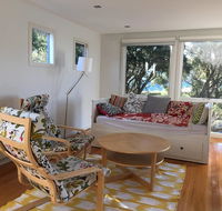 Our Escape at Rye - Modern Beachouse - Inverell Accommodation