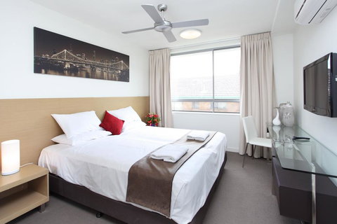 PA Apartments - Inverell Accommodation 1