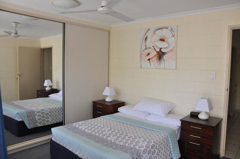 Palm Waters Holiday Villas - Inverell Accommodation 3