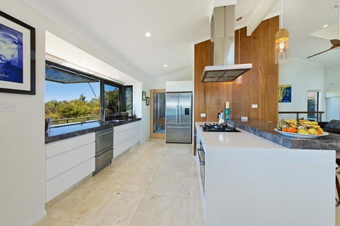 Panorama Beach House - Inverell Accommodation 2