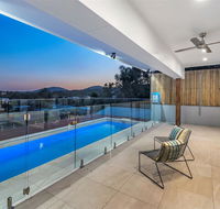 Panoramic Views Villa Birdwood Terrace 4 Bedroms - Toowong - Inverell Accommodation