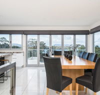 Paradise Point - Tamar Valley 14 Persons Residence with pool - Inverell Accommodation