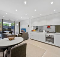 Peaceful Water-side Retreat With Huge Courtyard. - Inverell Accommodation