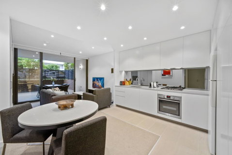 Peaceful, Water-side Retreat With Huge Courtyard. - Inverell Accommodation 0