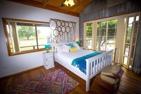Peppercorn Cabin - Inverell Accommodation 3