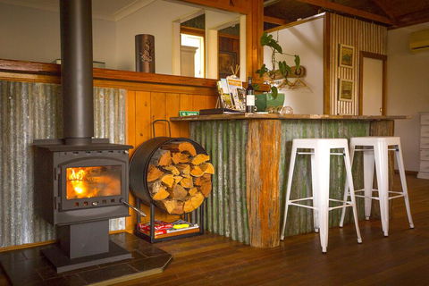 Peppercorn Cabin - Inverell Accommodation 2