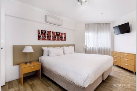 Perfect City Location. Immaculate Apartment With Parking - Inverell Accommodation 2