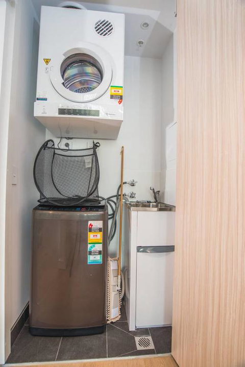 Perfect Location, CBD 2Bed2Bath APT, Parking, Wifi - Inverell Accommodation 3