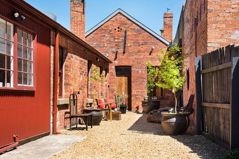 Persimmon - Inverell Accommodation 2