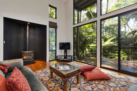 Pethers Rainforest Retreat - Inverell Accommodation 0