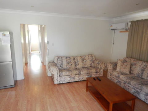 Pine Cottage - Inverell Accommodation 1
