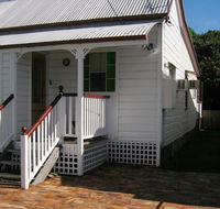 Pine Cottage - Inverell Accommodation