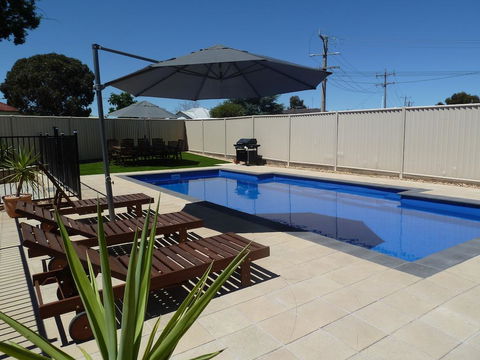Ploughmans Motor Inn - Inverell Accommodation 0