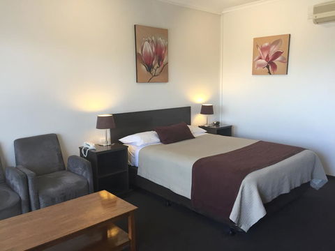 Ploughmans Motor Inn - Inverell Accommodation 2
