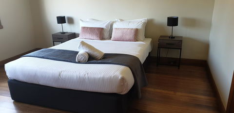 Port Life Beach House - Inverell Accommodation 1