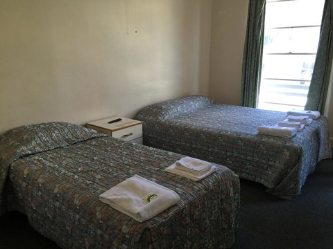 Port Macquarie Hotel - Inverell Accommodation 1