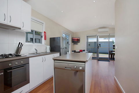 Portland Holiday Village - Inverell Accommodation 3