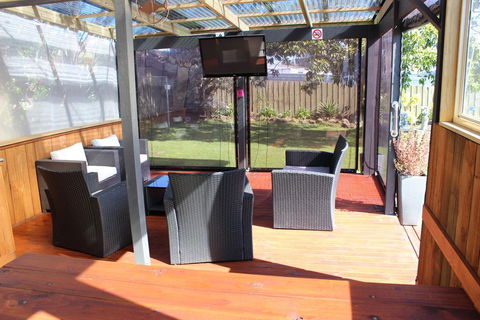 Portland Retro Motel - Inverell Accommodation 0
