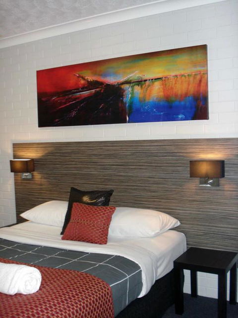 Raceview Motor Inn - Inverell Accommodation 3