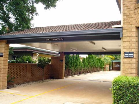 Raceview Motor Inn - Inverell Accommodation 2