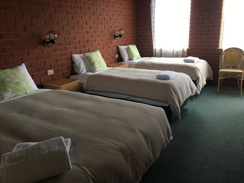 Railway Motel Myrtleford - Inverell Accommodation 2