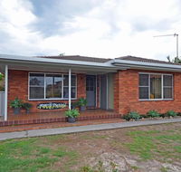 RetroRiverview - Inverell Accommodation