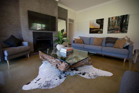 Ridge Line Riders Luxury Retreat - Inverell Accommodation 2