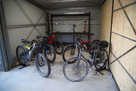 Ridge Line Riders Luxury Retreat - Inverell Accommodation 3