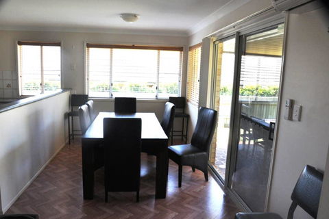 Ridgehouse - Inverell Accommodation 3